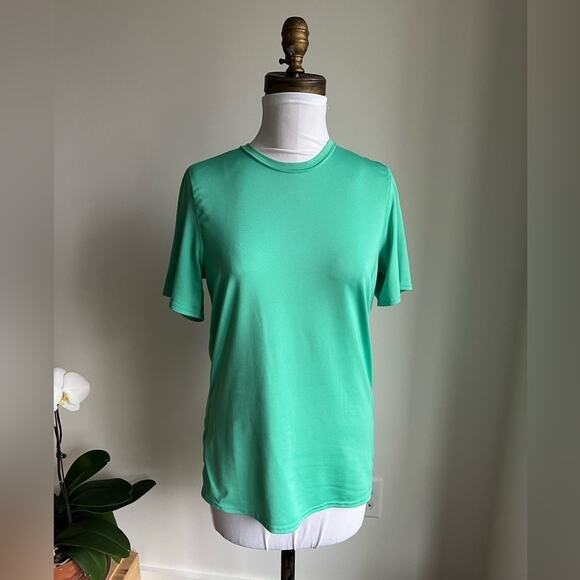 PATAGONIA WOMENS GAMUT ATHLETIC SHORT SLEEVE T SHIRT GREEN SIZE MEDIUM - Picture 1 of 7